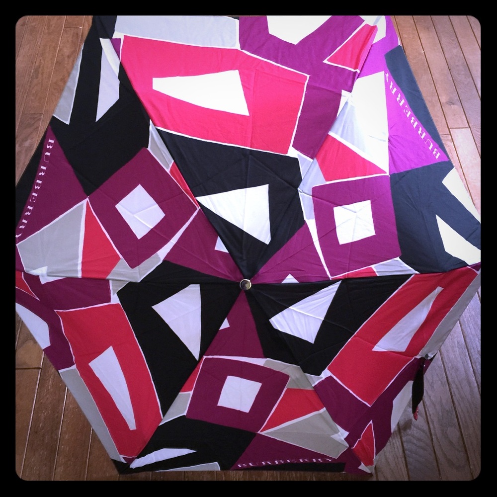 ❣️sold❣️Authentic Burberry Umbrella